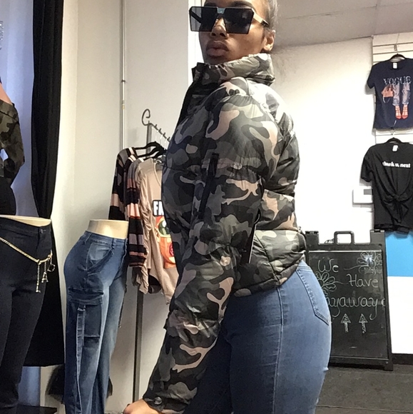 Camo Puffy Coat - Picture 2 of 4